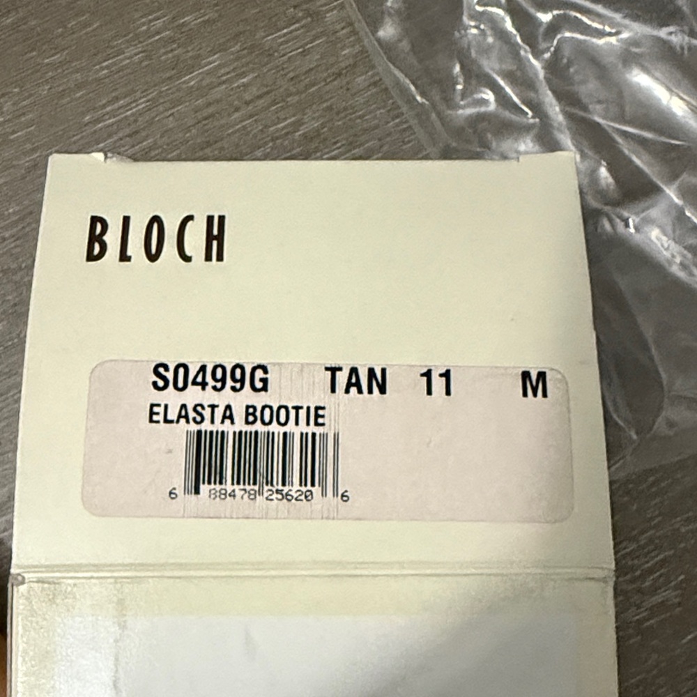 Bloch Elasta Bootie in Classic Tan